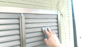 海老名市　サイディング塗装　雨戸５