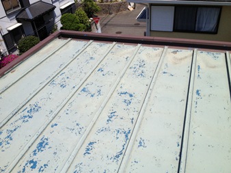 トタン屋根　塗装前