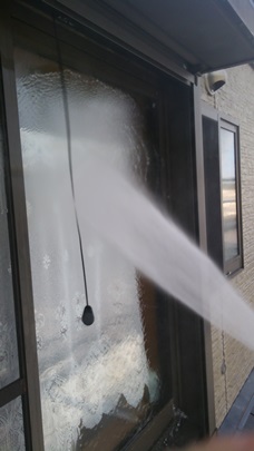 窓　高圧洗浄