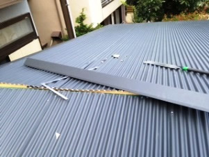 屋根　波板加工固定