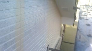 サイディング壁の塗替え２