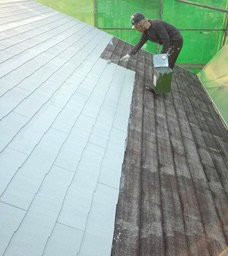 屋根塗装　　スレート瓦　下塗り　２回目