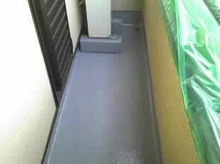 ベランダ床　保護塗装４