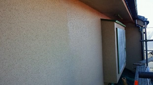 外壁塗装　モルタル　下塗り２