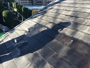 屋根塗装　下塗り