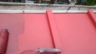 トタン屋根　サビ止め塗装　２回目