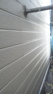 サイディング壁　シリコン塗装３