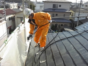 雨トイの中　洗浄