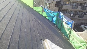 屋根塗装　下塗り1回目
