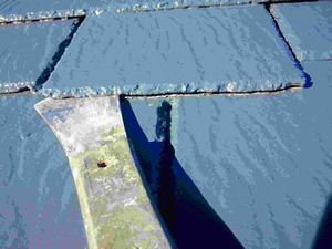 屋根塗装　縁切り４