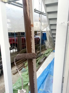 雨トイの塗装