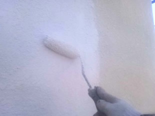 外壁塗装（下塗りサーフ）