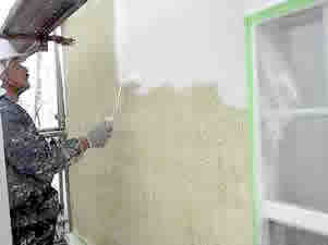 外壁塗装　下塗り２階